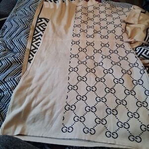 Luxury Style GG Monogram Knit Mini Dress – Tan & Grey Split Design